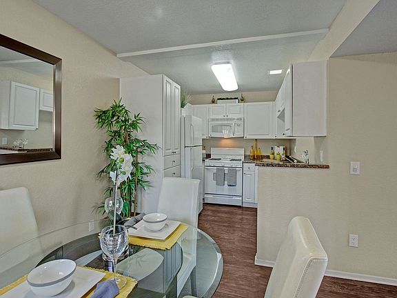 Castlepark Dining Room