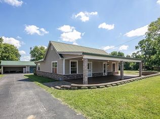 316 Russell Cave Rd, Paris, KY 40361