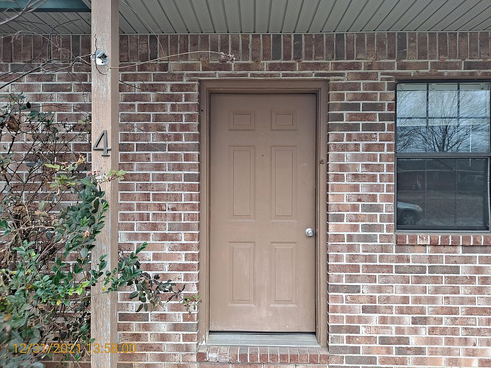 1st image of 52 Roberts Ave #4