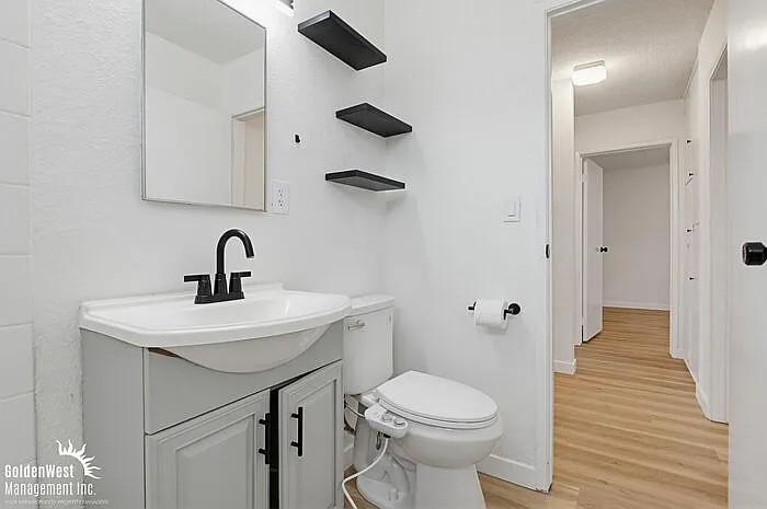 643 W 6th Ave #647 — Photo 11