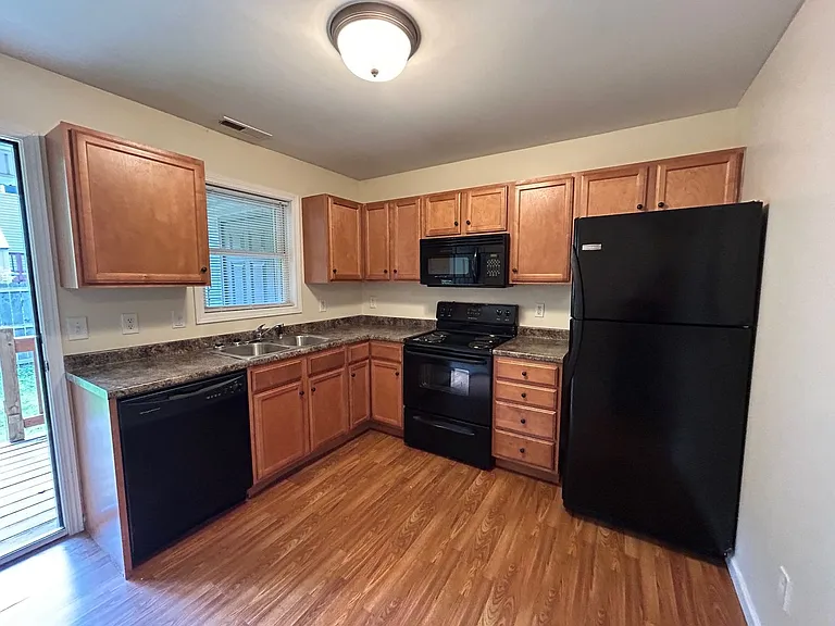 22A Half Moon Dr — Photo 5