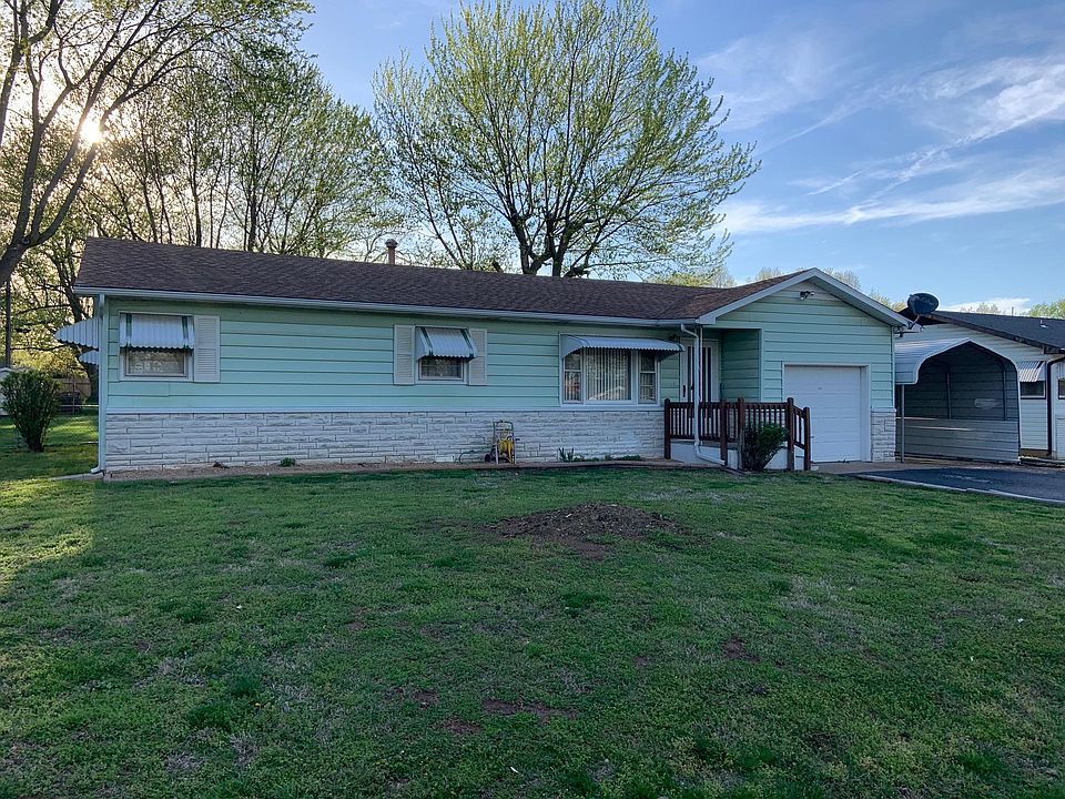 2nd image of 1303 N Dawn Ave
