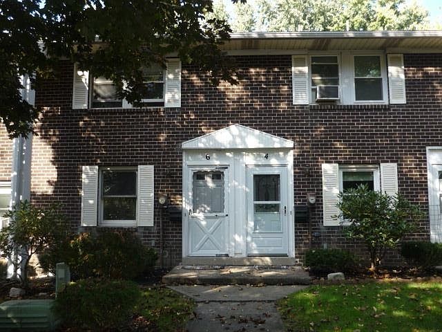 1st image of 6 Maxwell Dr