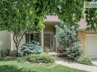 11921 Summit St, Kansas City, MO 64145