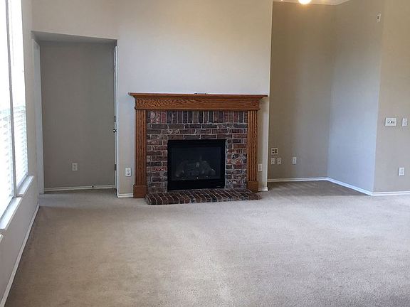 4th image of 2401 NW 161st St