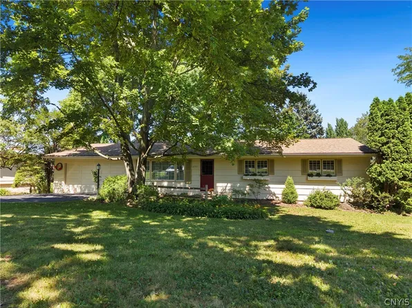 2770 W Lake Rd, Skaneateles, NY 13152