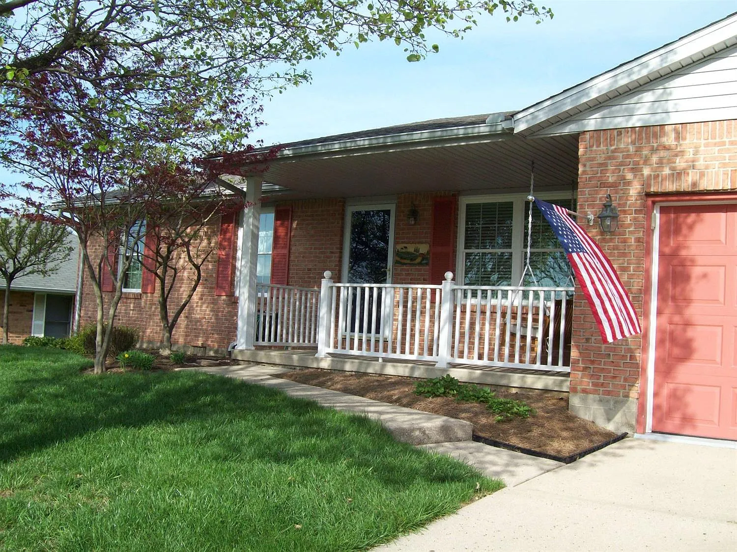 1605 N Breiel Blvd photo 1