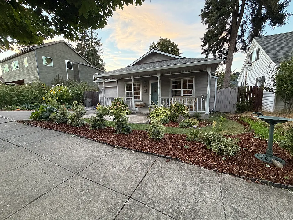410 May St