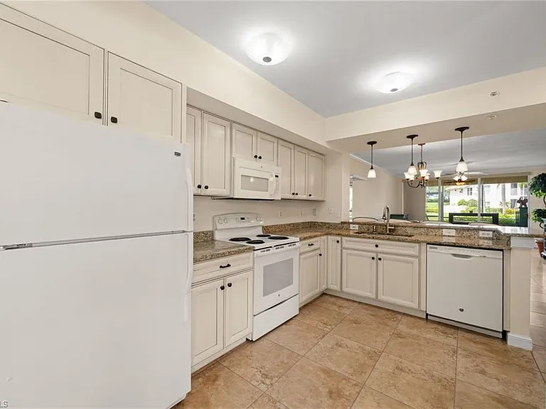 5045 Cedar Springs Dr #103 — Photo 11