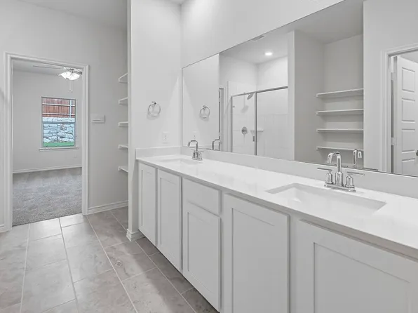 10424 Crusoe St, Aubrey, TX 76227