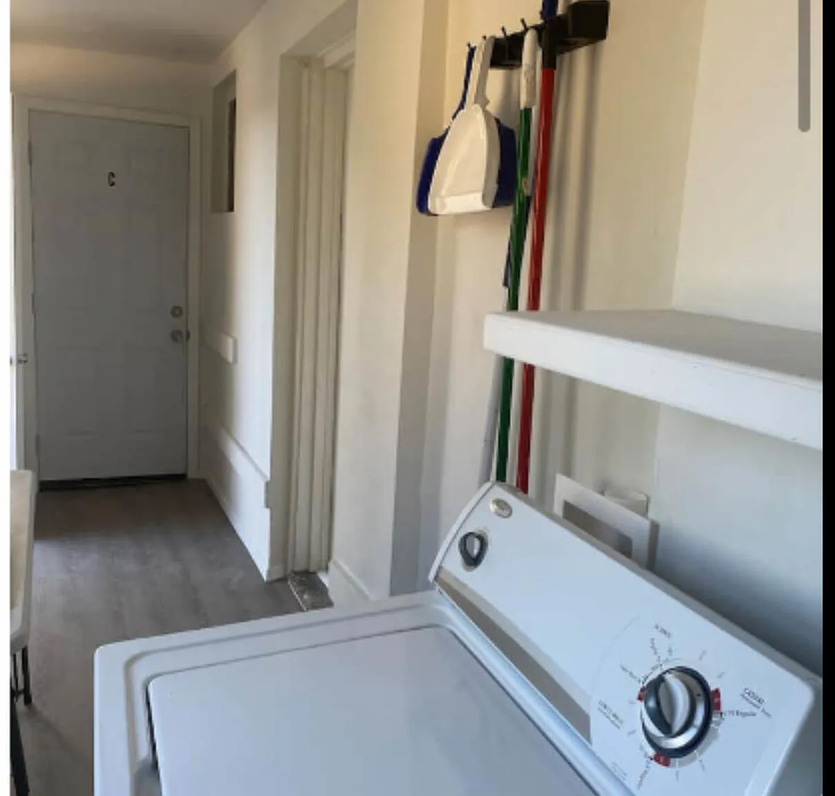 1 bed, 1.0 bath, 300 sqft, $500 — Photo 4