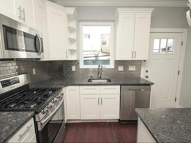 1525 S Dorrance St — Photo 14