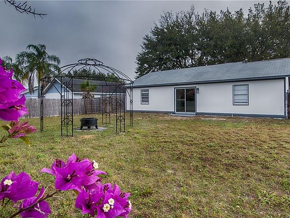 3rd image of 4706 Dandelion Dr