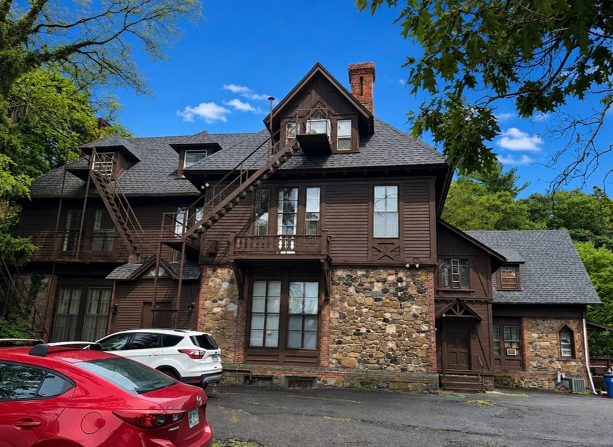2 bed, 800 sqft, $1,795 — Photo 3