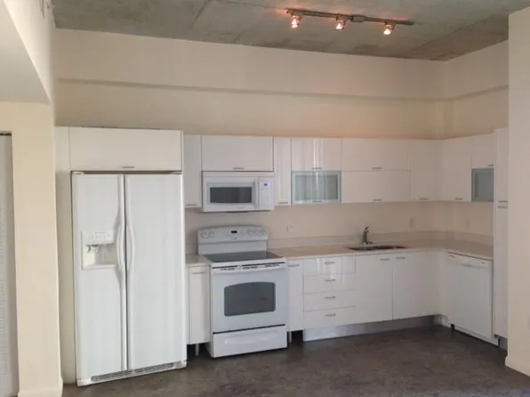 (undisclosed Address), Miami, FL 33132