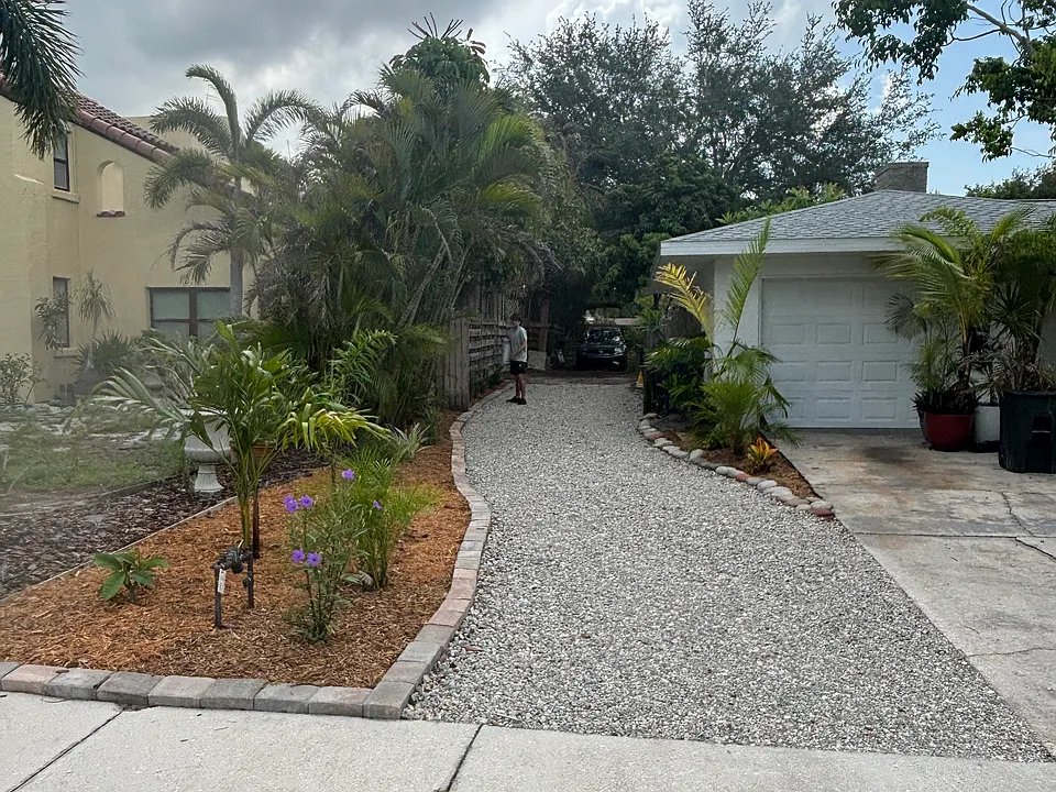 1009 Montezuma Dr