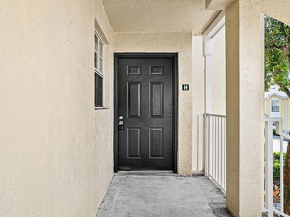2nd image of 6300 La Costa Dr APT H