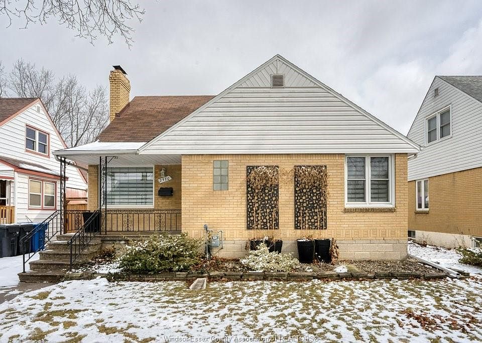 1st image of 2580 Byng Rd