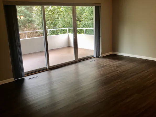 1500 Lincoln Tower Cir APT 201, Marshalltown, IA 50158