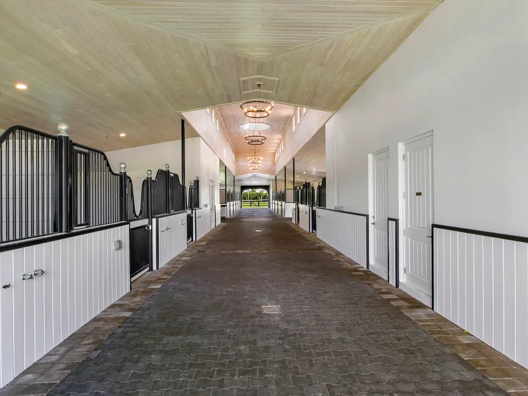 15726 Estancia Ln — Photo 30