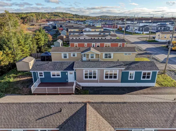 80 Conway Dr, Halifax, NS B2S 0H4