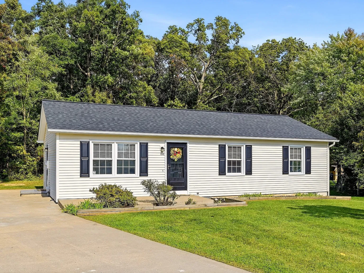 106 Sugar Creek Ct — Photo 2