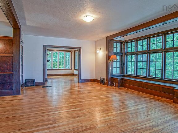 4th image of 39 Oakdene Ave