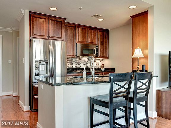 5th image of 3625 10th St #906