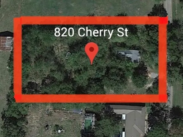 820 Cherry St, Wolfe City, TX 75496