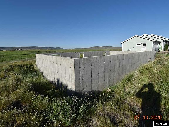 3rd image of 317 Arrowhead Dr