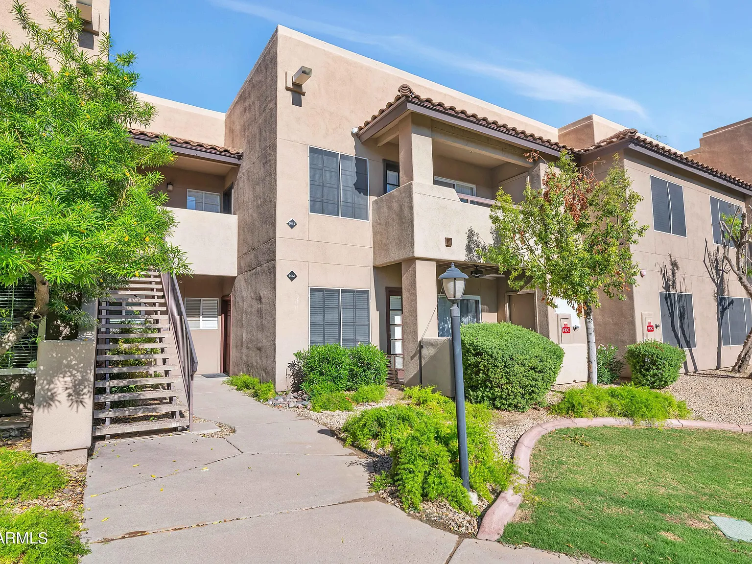 1 bed, 1.0 bath, 727 sqft, $1,995 — Photo 2