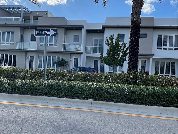 3rd image of 10338 NW 66th St #0