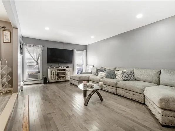 22 Country Club Drive, Florida, NY 10921