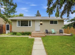 3732 W 45th St SW, Calgary, AB T3E3V4