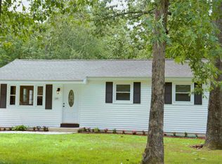 109 E Colton Ln, Williamstown, NJ 08094