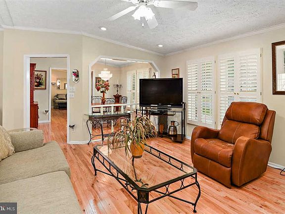 4th image of 37937 Fenwick Cir