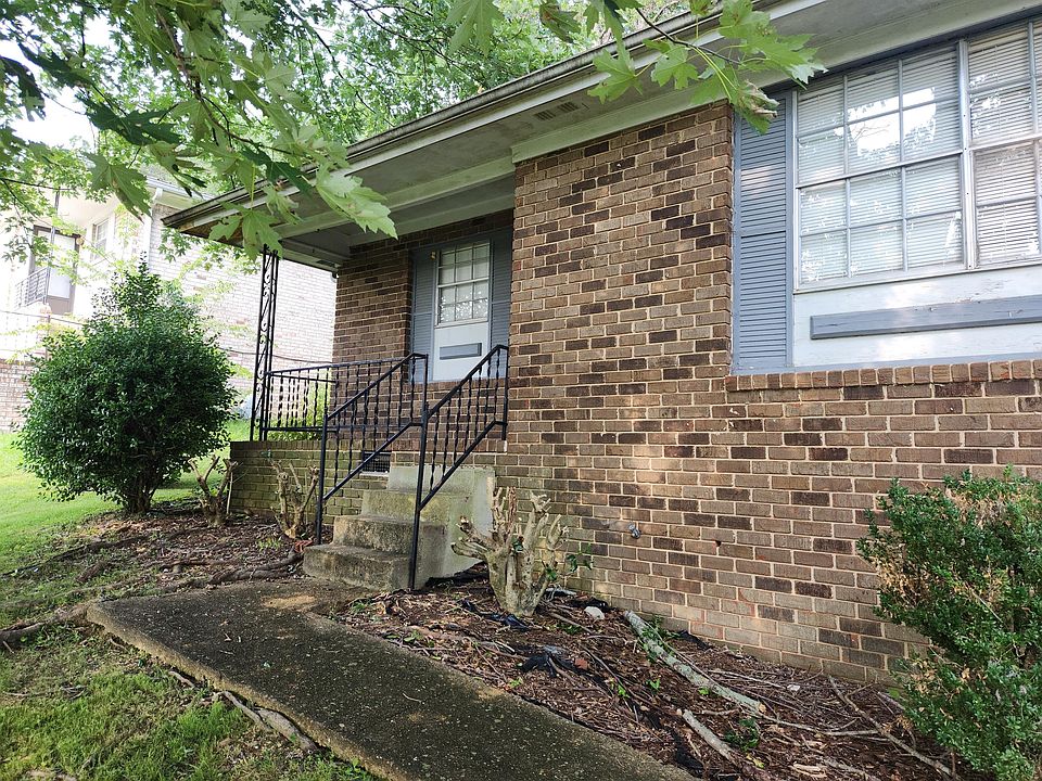 1st image of 1104 Thomas Ln #B