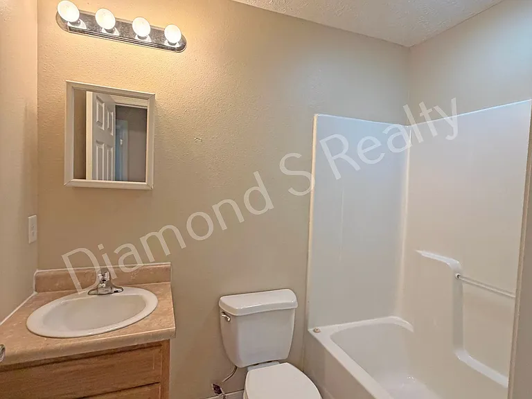1452 N Ethyl Ave — Photo 10