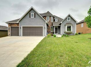 628 N Blazing Star Dr, Lawrence, KS 66049