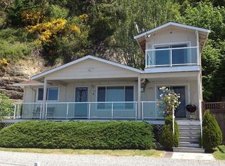 1098 Rockaway Ln, Camano Island, WA 98282