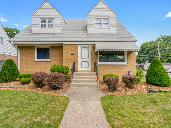 17557 Burnham Ave, Lansing, IL 60438