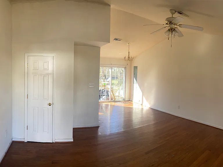 1409 Willis St — Photo 4