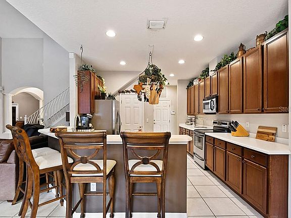 4th image of 2440 Baesel View Dr
