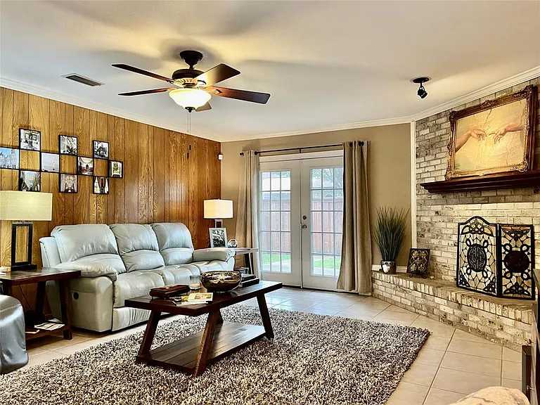 15542 Earlport Cir — Photo 3