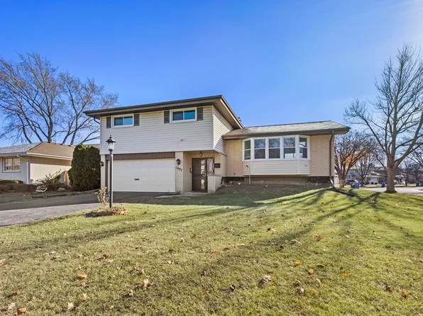 1407 E Ironwood Dr, Mount Prospect, IL 60056