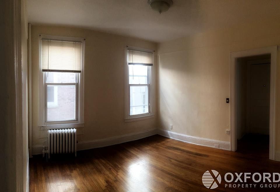 1st image of 3318 31st Ave APT 2R