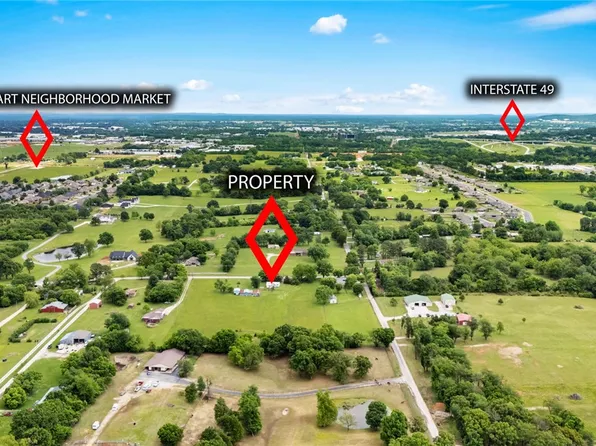 416 S Zion St, Lowell, AR 72745