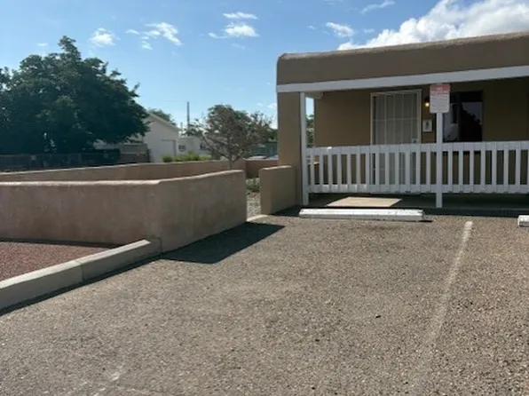 5802 Avalon Rd NW #1, Albuquerque, NM 87105