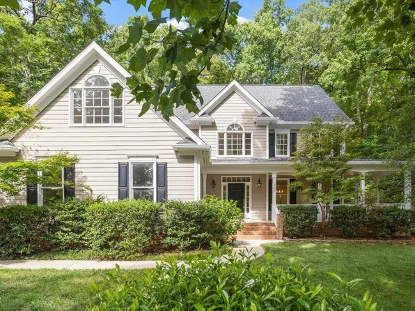 305 Wyndham Dr, Chapel Hill, NC 27516