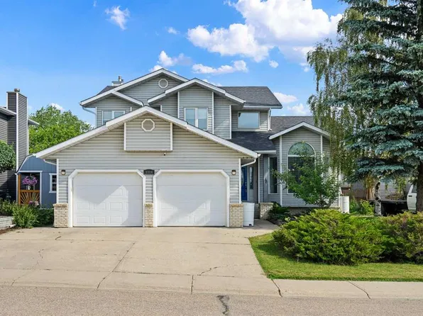 1114 S Whitfield Ave, Crossfield, AB T0M 0S0